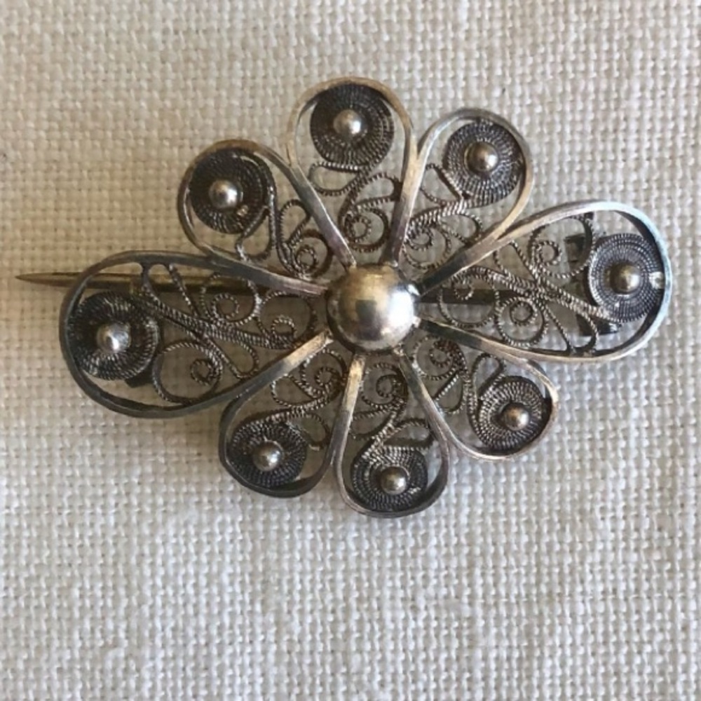 Exquisite antique JBJ 925 S sterling silver broach